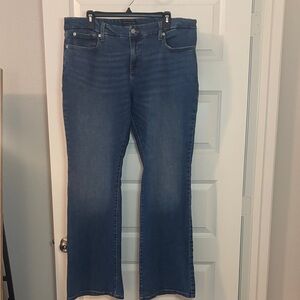 Banana Republic Medium Wash Low Rise Bootcut Jeans SZ 16 casual vintage stretch